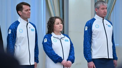 «Әрдайым ұлының жанында болған адам»: Тоқаев Станислав Шайдоровқа құрмет танытты