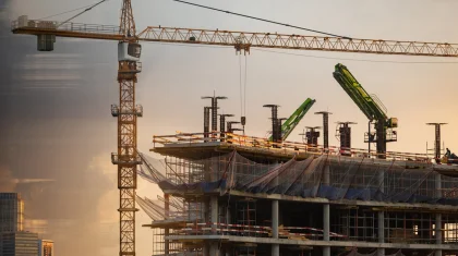 8,2 млрд теңге залал келтірген: Астанада алаяқтар жүздеген үлескерді алдап, баспанасыз қалдырған