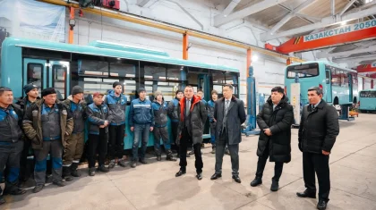 Еңбек адамының мүддесі басты назарда: «СемАЗ» ұжымы жаңа Конституцияны талқылады