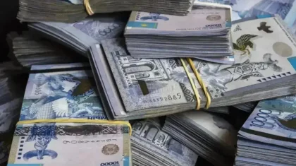 Қазақстанда кейбір азаматтардың депозитіне 157 мың теңге түскен