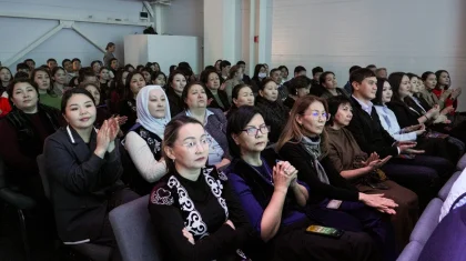 Құрылтай және халық пікірі: Астанадағы университет қызметкерлерімен жаңа Конституция жобасы талқыланды