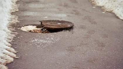 Ақтөбеде екінші сынып оқушысы ашық тұрған құдыққа түсіп кетті