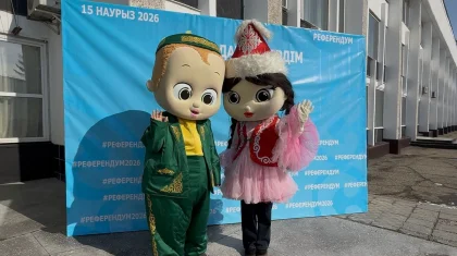 ШҚО-да сайлау учаскелеріне ертегі және ұлттық киімдегі кейіпкерлер келді