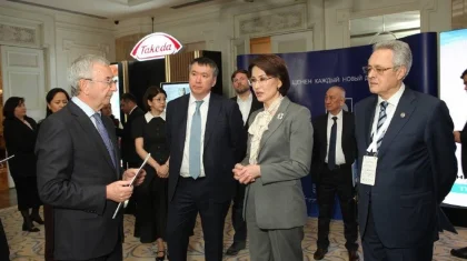 «Қатерлі ісіктен болатын өлім-жітім 14% азайған»: Алматыда мың жарымға жуық онколог кездесті