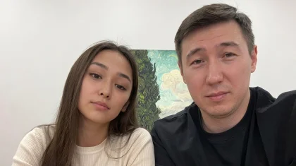 «Әйелін қорлап, қорқытып, айқайлаған»: сот әнші Рахат Тұрлыхановтың ісін прокурорға жолдаған