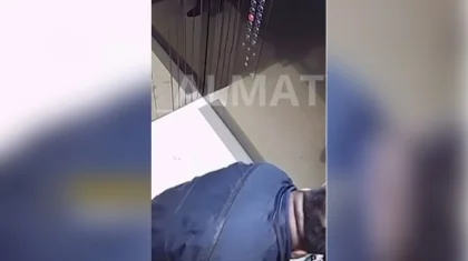 Алматыда курьер лифтінің ішіне дәрет сындырып кетті (ВИДЕО)