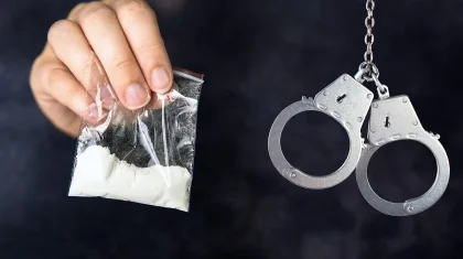 «Qymyz shop» желісі есірткі сатып келген: 6 адам 15-17 жылға сотталды