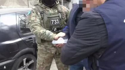 Жамбыл облысында 5 млн теңге бопсалаған қоғамдық белсенді ұсталды