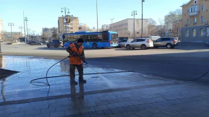 Астанада ауқымды тазалық жұмыстары басталды: қала көшелері жуылып жатыр