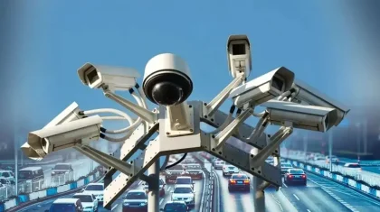 Түркістанда айыппұлға наразы жігіттер бақылау камераларын тас-талқан еткен