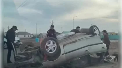 Атырау облысында ауыл ішінде болған жол апатында бір үйдің екі сәбиі қаза тапты