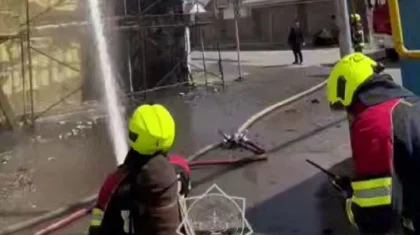 Алматыда салынып жатқан үш қабатты қоймадан өрт шықты (ВИДЕО)