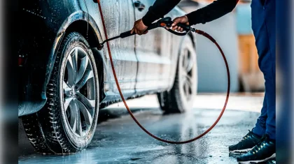 Көлік жөндеу орталығының маманы біреудің темір тұлпарын айдап кетіп, апатқа ұшырады