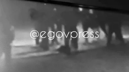 Алматыда ер адамды бір топ адам жабылып, соққыға жықты (ВИДЕО)