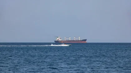 Әлемдік мұнай жолына қауіп: Трамп Ормуз бұғазын бұғаттайтынын мәлімдеді