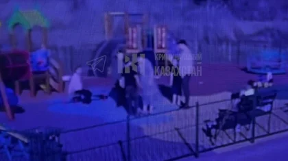 Қарағандыда ер адам балалар алаңында ойнап жүрген жасөспірімді жұлқып құлатты (ВИДЕО)
