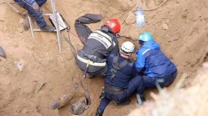 Жұмысшылар тағы да топырақ астында қалып, көз жұмды: Павлодарда үйіндінің астынан екі адамның мәйіті табылды