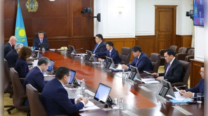 «Бос әңгімені доғаратын уақыт келді»: Бектенов министрлерге нақты іспен айналысуды тапсырды