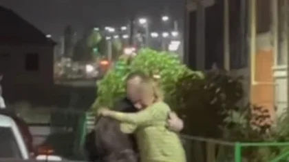 Шымкентте әйел адам жүкті келіншекті баласының көзінше аяусыз ұрып-соқты (ВИДЕО)