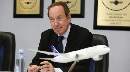 Air Astana-ның бұрынғы басшысы Питер Фостер Қазақстаннан көшіп кетті