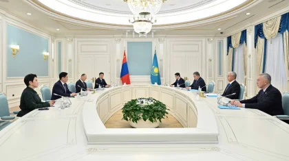 Тоқаев Моңғолия президентімен шағын құрамда келіссөз жүргізді