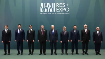 Астанада Өңірлік экологиялық саммит өтіп жатыр: Тоқаев шетелдік президенттерді қарсы алды