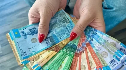 Абай облысында мектеп бухгалтері өзіне екі еселенген жалақы есептеп, жұбайына да ақша төлеп келген