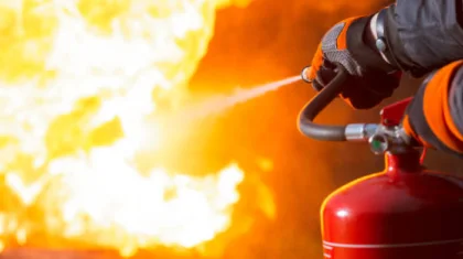 Өскеменде техникалық қызмет көрсету орталығынан өрт шықты