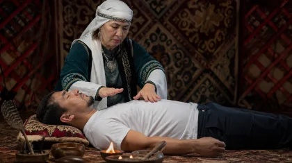 Маңғыстауда емші пациентінің мойнынан қатты қысып, өлтіріп қойған: ол түрмеге отырмайтын болды