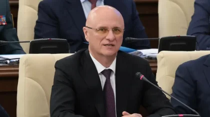 Тоқаев Роман Склярді Президент әкімшілігінің басшысы етіп тағайындады