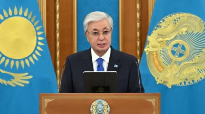 Аңыздағы немесе қолдан жасалған «батырларды» емес, бұрынғы және бүгінгі нағыз қаһармандарды құрмет тұтатын қоғам керек – Тоқаев