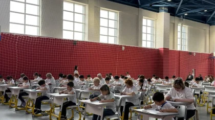 Елордада өткен зияткерлік сайыста балалар мен қариялар бақ сынады