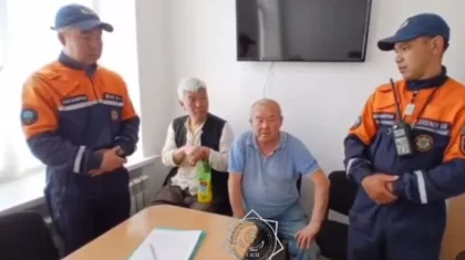 Аягөзде қыдырып жүрген Қытай азаматтары күтпеген қиындыққа ұшырады (ВИДЕО)