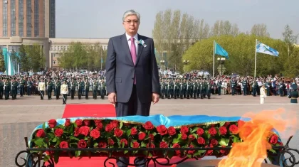 Қасым-Жомарт Тоқаев Қазақстан халқын Жеңіс күнімен құттықтады