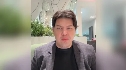«Екі жыл бойы жалған ақпарат таратып келеді»: Айтбек Амангелді Бишімбаевтың қарындасымен соттасты (ВИДЕО)
