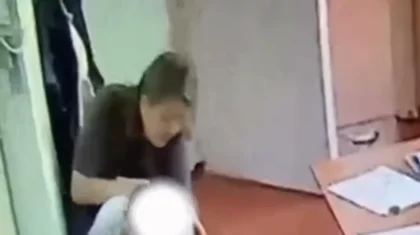 Шымкентте сабақ үстінде кәмпитке қақалған оқушыны мұғалім аман алып қалды (ВИДЕО)
