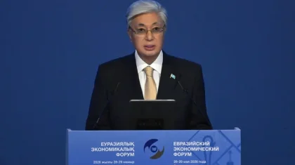 Жасанды интеллект әлемдегі миллиондаған жұмыс орнына әсер етуі мүмкін - Президент