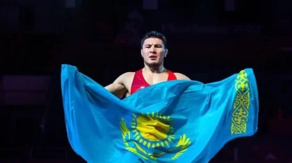 Қазақстандық балуан Моңғолиядағы турнирде күміс медаль алды