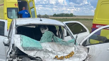 Қостанай облысында екі көлік бетпе-бет соқтығысып, екі адам тіл тартпай кетті
