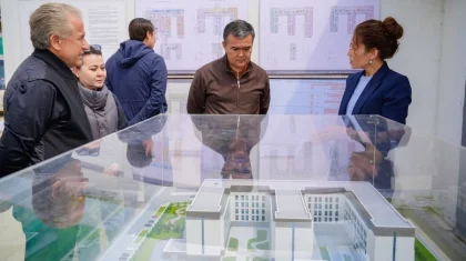 Жеңіс Қасымбек Астанада жүкті әйелдердің көбейгеніне қуанып, босандыру қызметін одан сайын дамытпақ