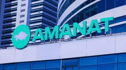 «Мен оны қиянат деп есептемеймін»: Қошанов «AMANAT» партиясының «Әділетпен» бірігуінің себебін ашық айтты