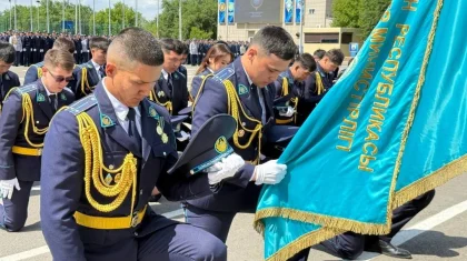 Қарағандыдағы ішкі істер министрлігінің академиясы қызмет бабында қаза тапқан түлектерді еске алды