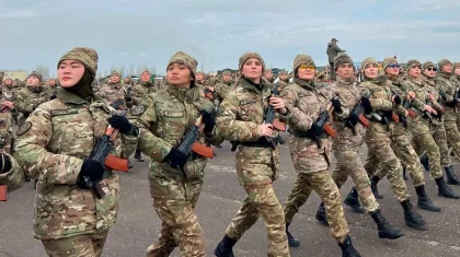 Қазақстанда қыздарды міндетті әскери қызметке шақыру жоспарда бар ма