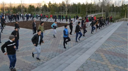 Тәжікстан семіздікке қарсы ерекше әдіс ойлап тапты: енді жұмысшылар таңертең 20 минут жаттығу жасауы керек