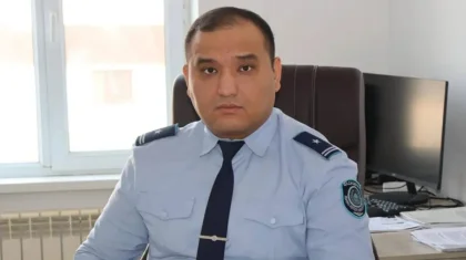 Атырау облысында жаңа туған сәбиді әжетхана шұңқырынан құтқарған азаматқа марапат табысталды
