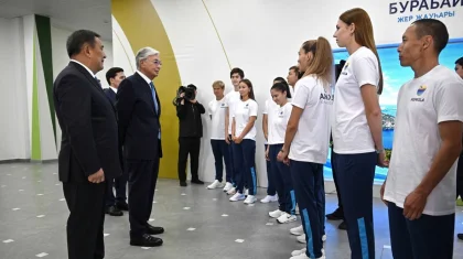 Президент Burabay Arena спорт сарайына барып, облыстың танымал спортшыларымен әңгімелесті