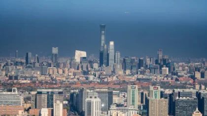 Ұшақ Бейжің орталығындағы 109 қабатты зәулім ғимаратқа соғылды