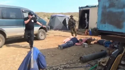 Абай облысында заңсыз алтын өндіріп жатқан топ «жұмыс үстінде» ұсталды
