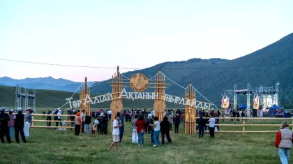 ШҚО-да «Алтай – түркі әлемінің алтын бесігі» фестивалі аясында поэзия кеші өтті