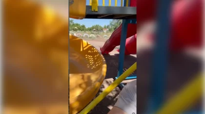 Ақмола облысындағы кәсіпкер өз қаражатына салған балалар алаңын бұзып әкеткен (ВИДЕО)